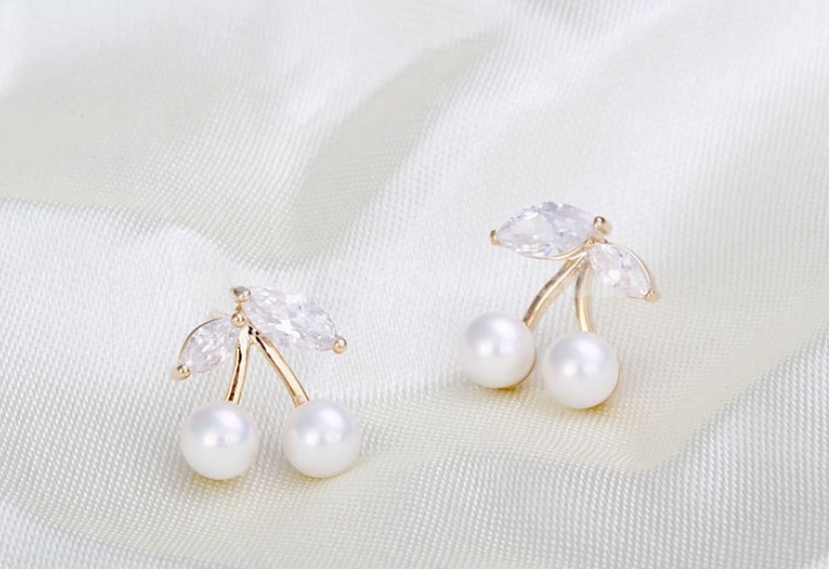 Exquisite Pearl Zircon 18K Gold Plating Cute Cherry Pattern Ear Stud