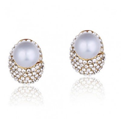 http://www.orientmoon.com/76743-thickbox/exquisite-ol-pattern-pearl-diamond-gold-plating-ear-stud.jpg