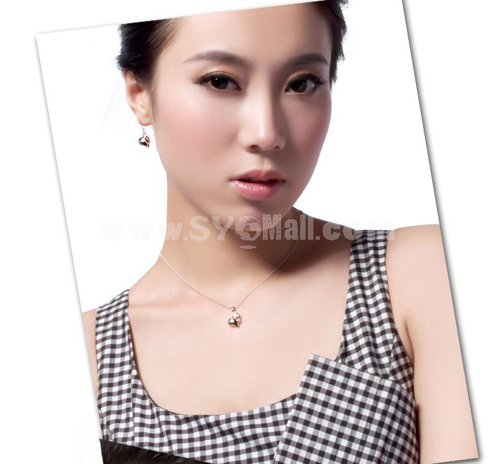 Women's Exquisite Stylish Shiny Heart Pattern Rhienstone 18K Gold Plating Choker