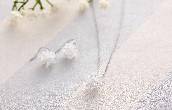 Romantic Zircon Flora Pattern Jewelry Set(One Necklace & A Pair of Earrings)