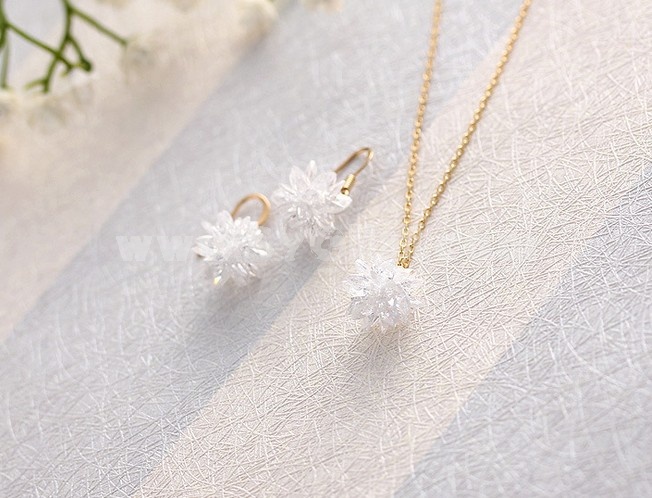 Romantic Zircon Flora Pattern Jewelry Set(One Necklace & A Pair of Earrings)