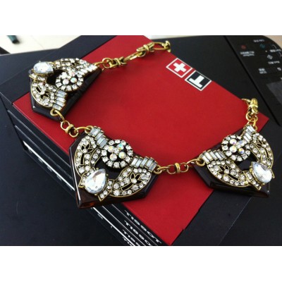 http://www.orientmoon.com/78031-thickbox/exaggerate-luxurious-shiny-color-chunky-alloy-with-resin-rhinestone-women-necklace-choker.jpg