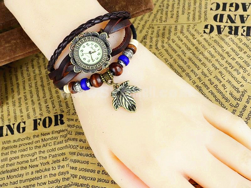 Retro Style Women's Hand Knitting Alloy Quartz Movement Glass Round Fashion Watch with Leaf Pendant (More Colors)