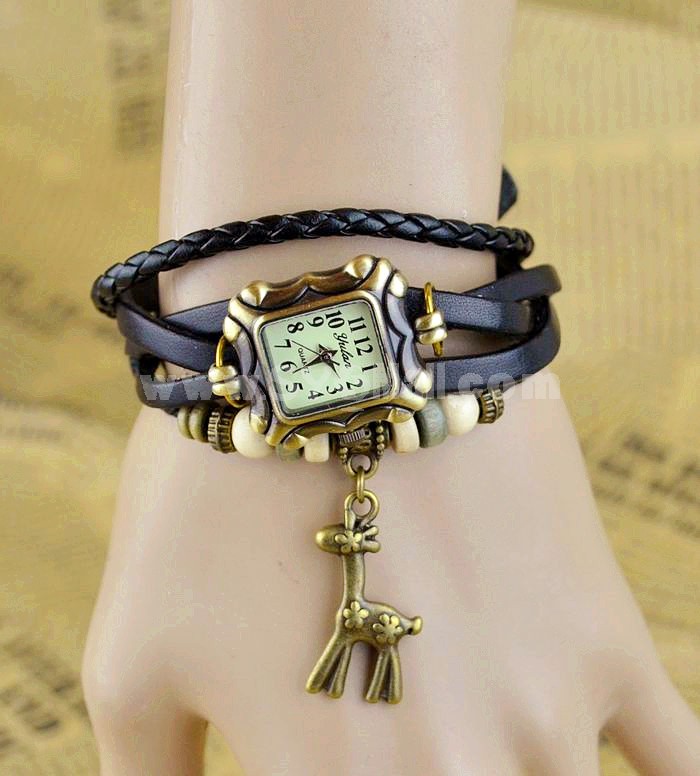 Retro Style Women's Hand Knitting Alloy Quartz Movement Glass Round Fashion Watch with deer Pendant (More Colors)