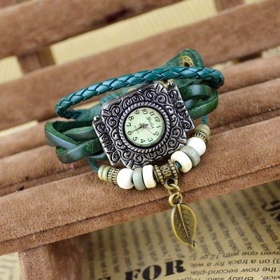 http://www.orientmoon.com/83262-thickbox/retro-style-women-s-hand-knitting-alloy-quartz-movement-glass-round-fashion-watch-with-leaf-pendant-more-colors.jpg