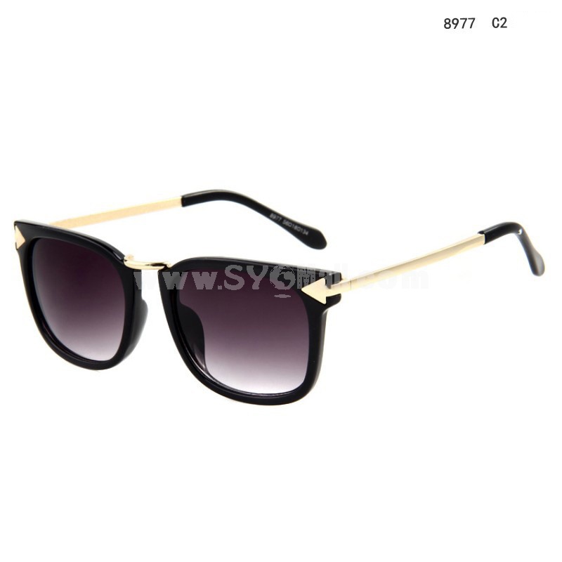 Women Wayfarer Style Sunglasses with Spectacle Case 8977